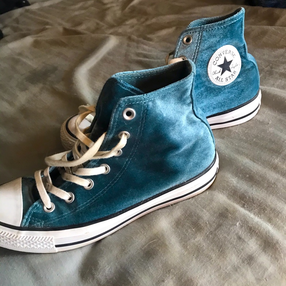 teal velvet converse